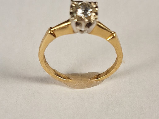 Item # 216, LADIES 14KT YELLOW GOLD AND DIAMOND ENGAGEMENT RING