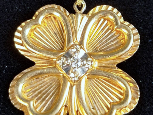 Item #51, 10KT. YELLOW GOLD 24w FOUR LEAF SHAMROCK DESIGN PIN AND PENDANT