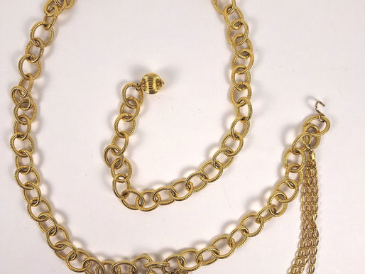 Item # 383, GOLD COLOR LINKING CHAIN BELT: