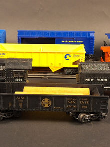 Item # 185, VINTAGE MARX              "MAR" MODEL TOY TRAIN SET: 