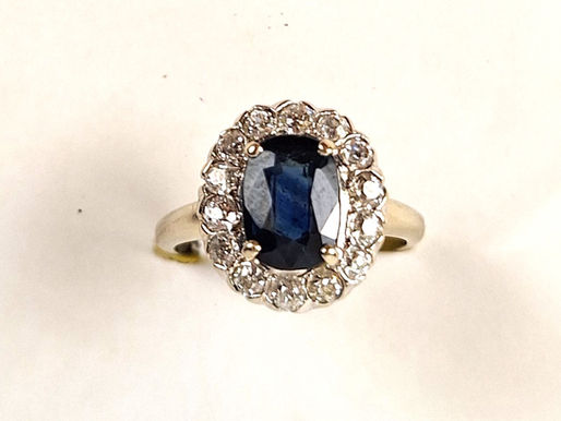 Item # 365, 14KT WHITE DIAMOND RING WITH A 2 CARAT SAPPHIRE