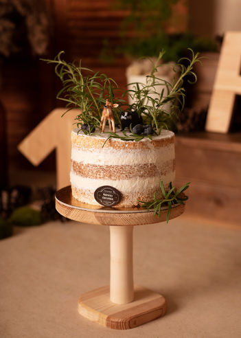 Sesja roczkowa smash-cake