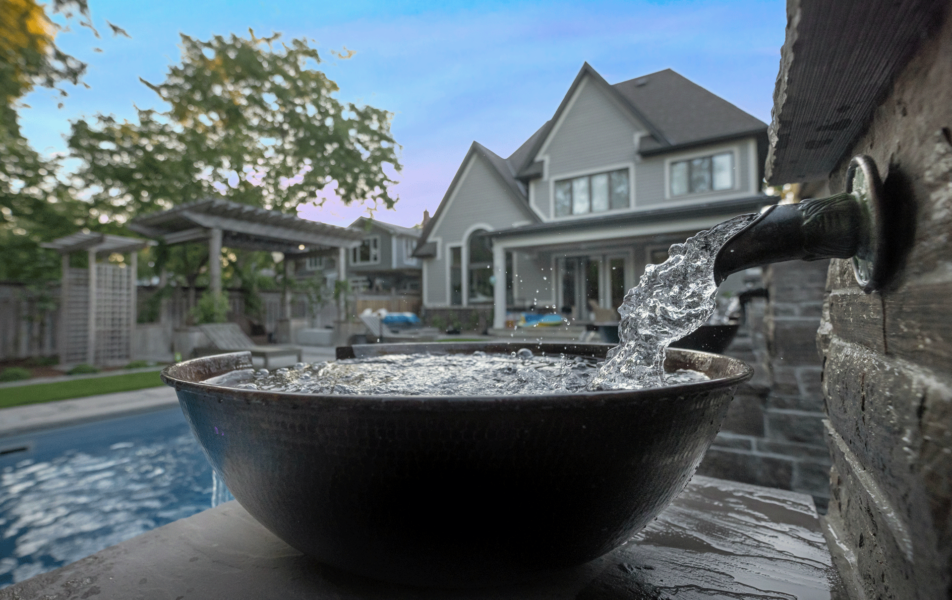 strong-base-port-credit-village-06.gif