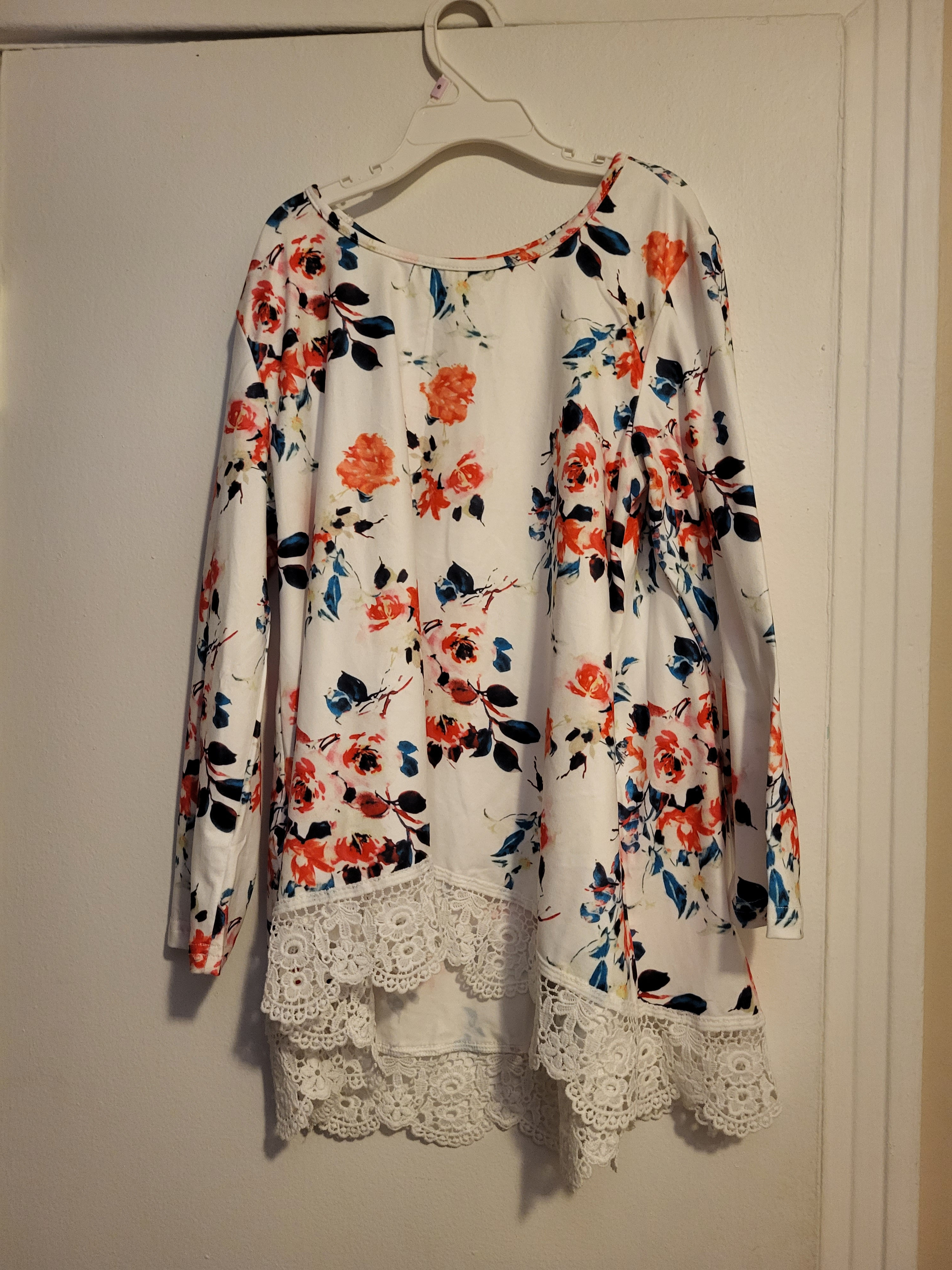 Haut for girls .Beau chandail pour filles