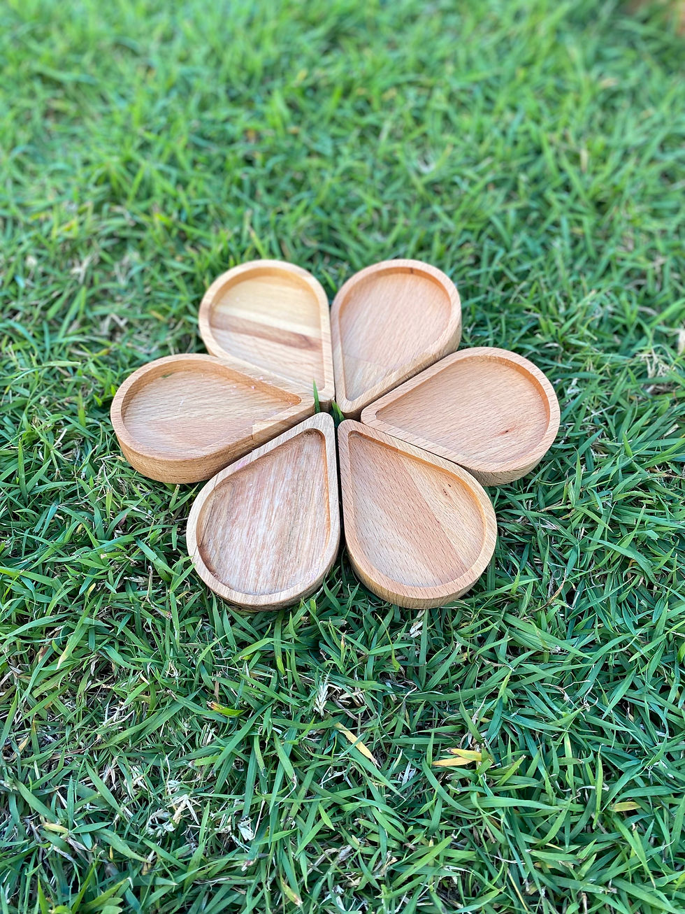 Thumbnail: Petal drops 