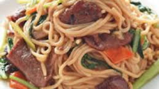 Chaumin con carne 牛肉炒面