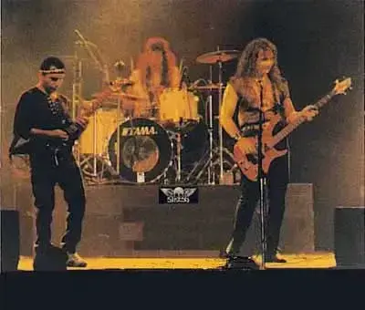 Conheça Stress, a primeira banda nacional de heavy metal, em uma entrevista reveladora