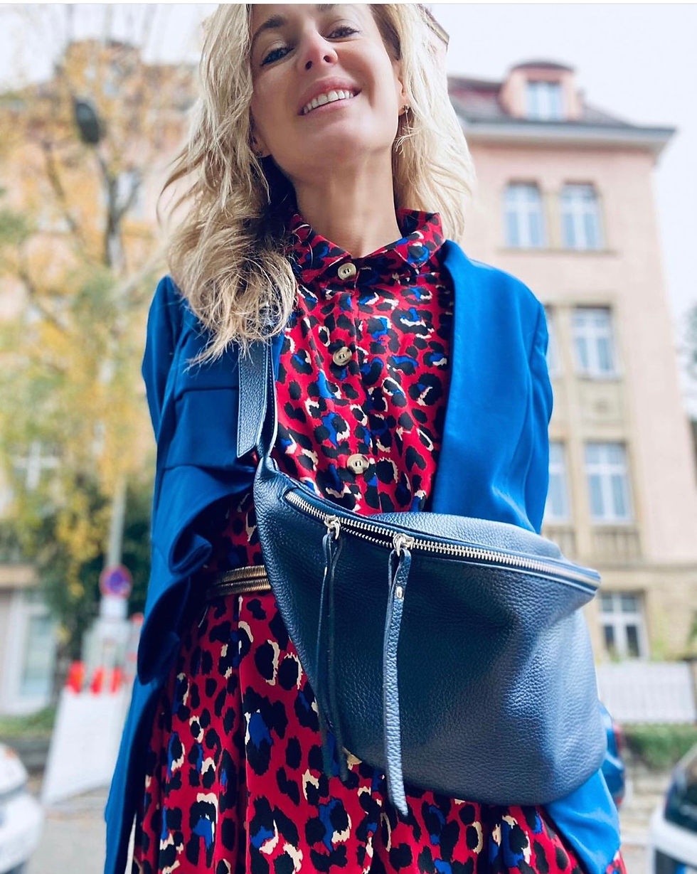 Thumbnail: IDA L Slingtasche Umhängetasche Tasche Ledertasche