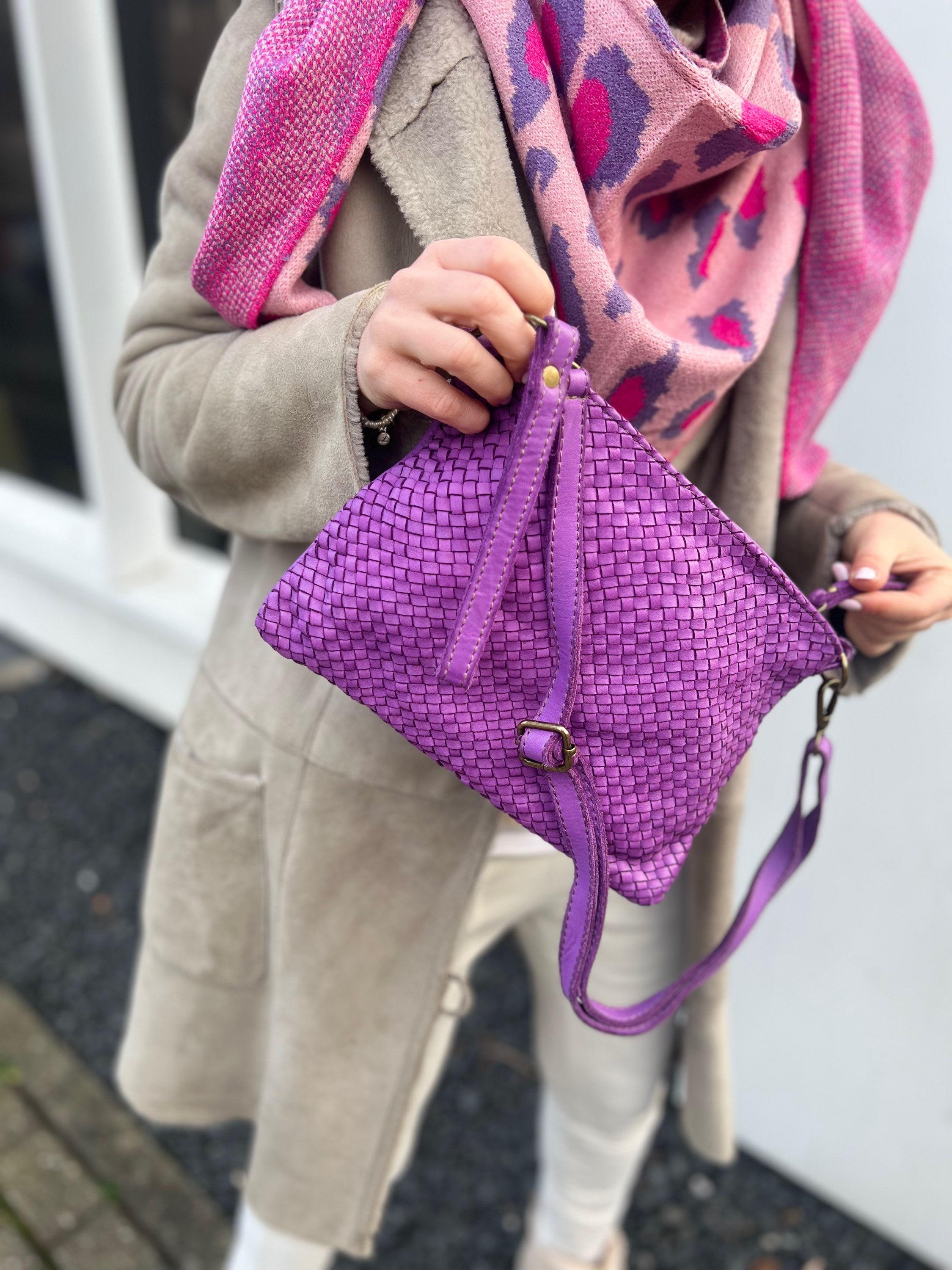 MIA M Umhängetasche Tasche Ledertasche Großbody geflochtene feine Leder Nappaled