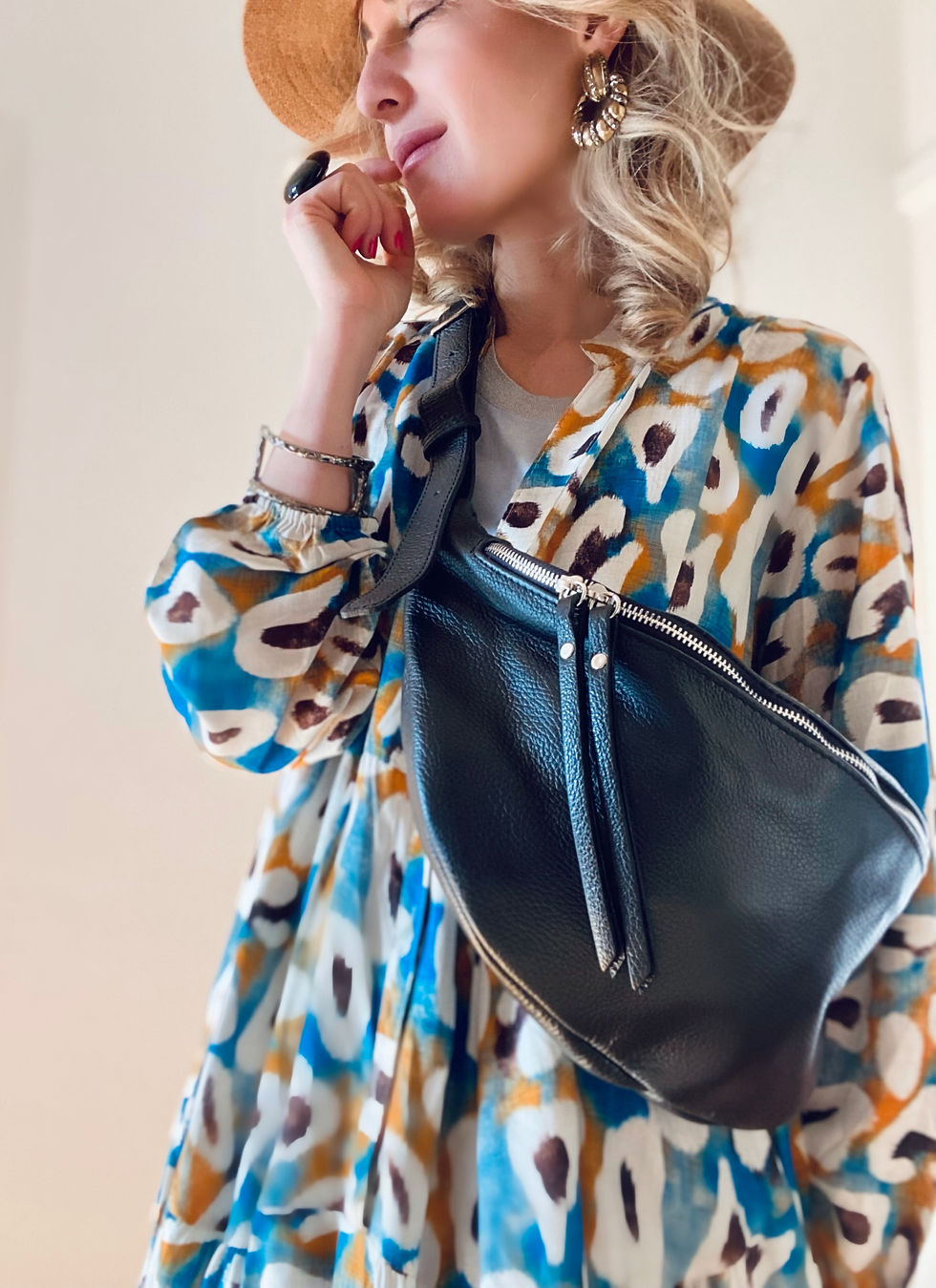 Thumbnail: IDA L Slingtasche Umhängetasche Tasche Ledertasche