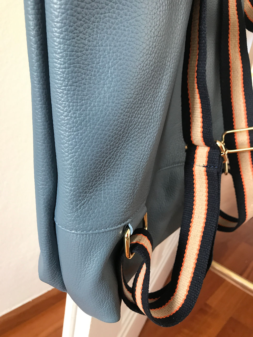 Thumbnail: JASPER Damen Rucksack Tragerücksack Leder himmelblau Handtasche 2 in 1