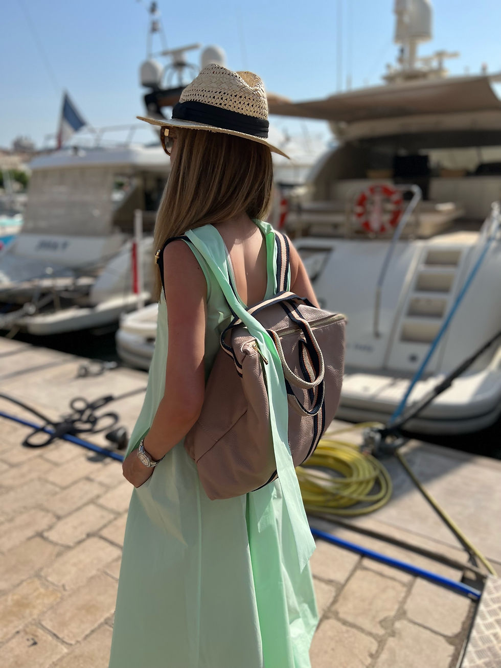 Thumbnail: JASPER Hingucker Damen Rucksack Tragerüksack Handtasche 2 in 1 Puder 