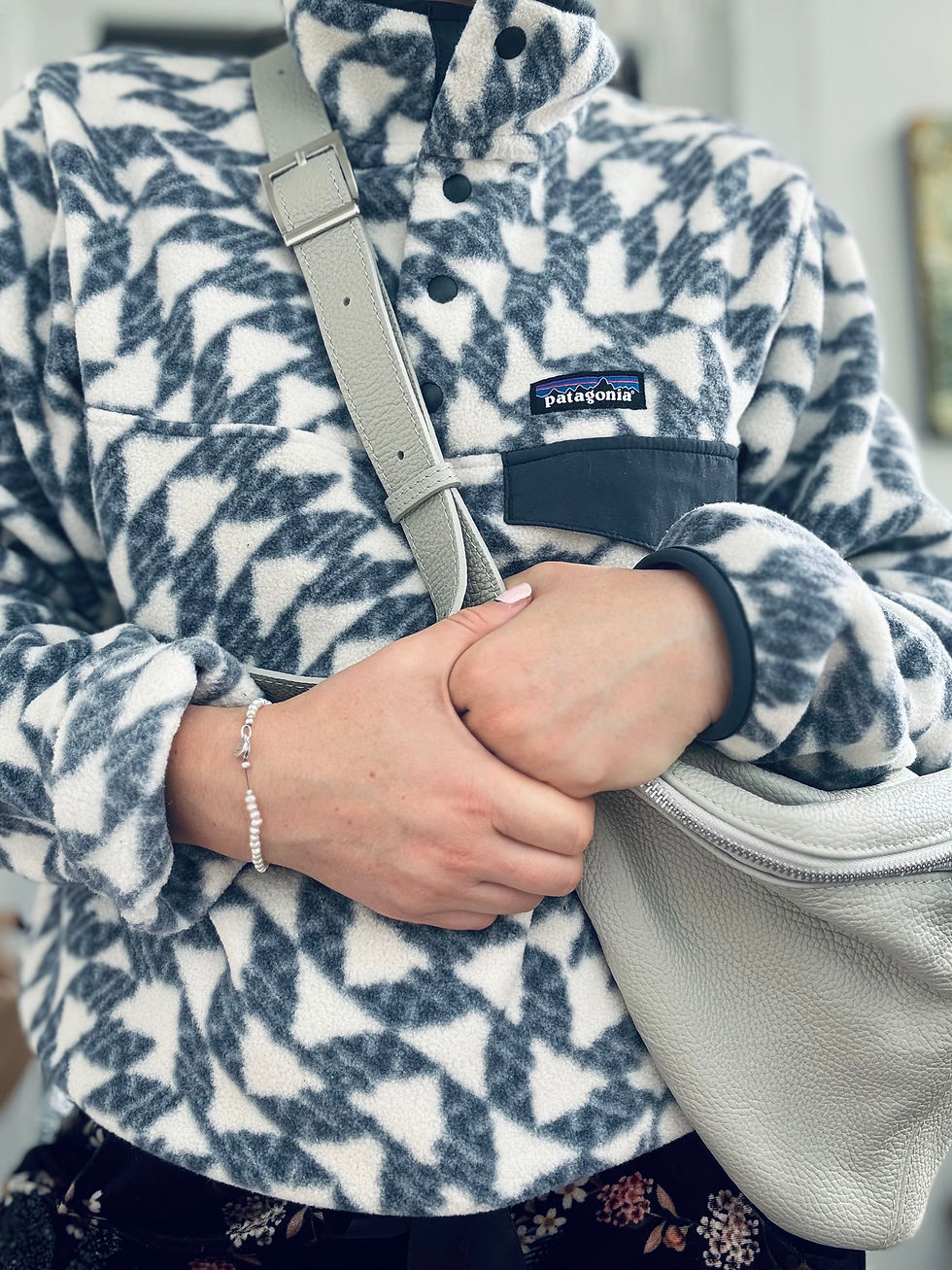 Miniaturbild: IDA XXL Umhängetasche Tasche Leder Ledertasche Großbody Großbodybag helle Grau