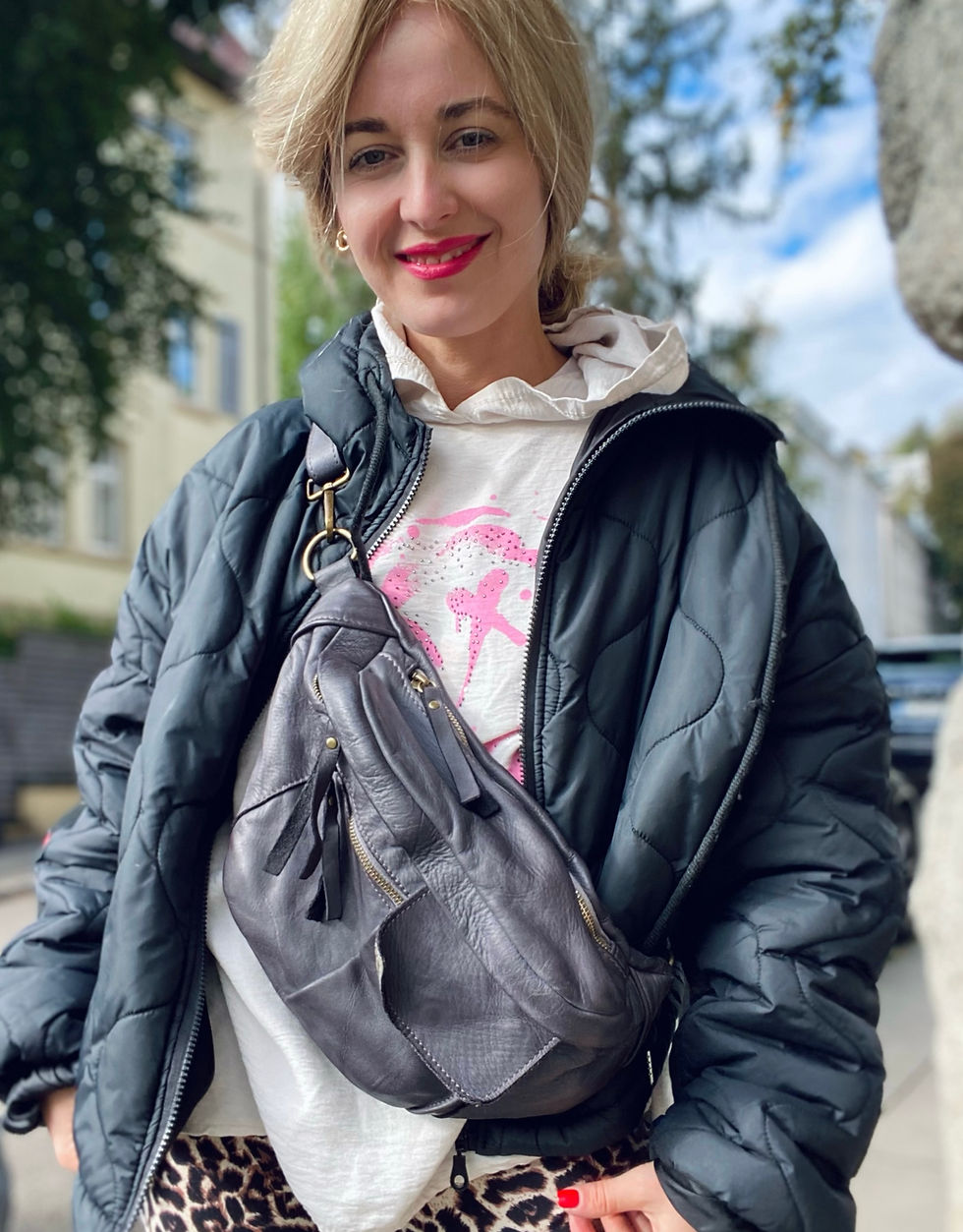 Thumbnail: VOLKI Umhängetasche Tasche Ledertasche Luxus Nappa Leder