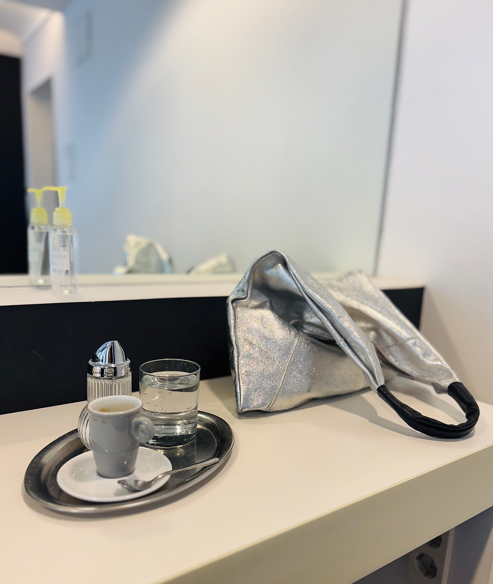 Miniaturbild: Vievienne Tasche Shopper Bag Ledertasche sehr besonders stylisch einzigartige De