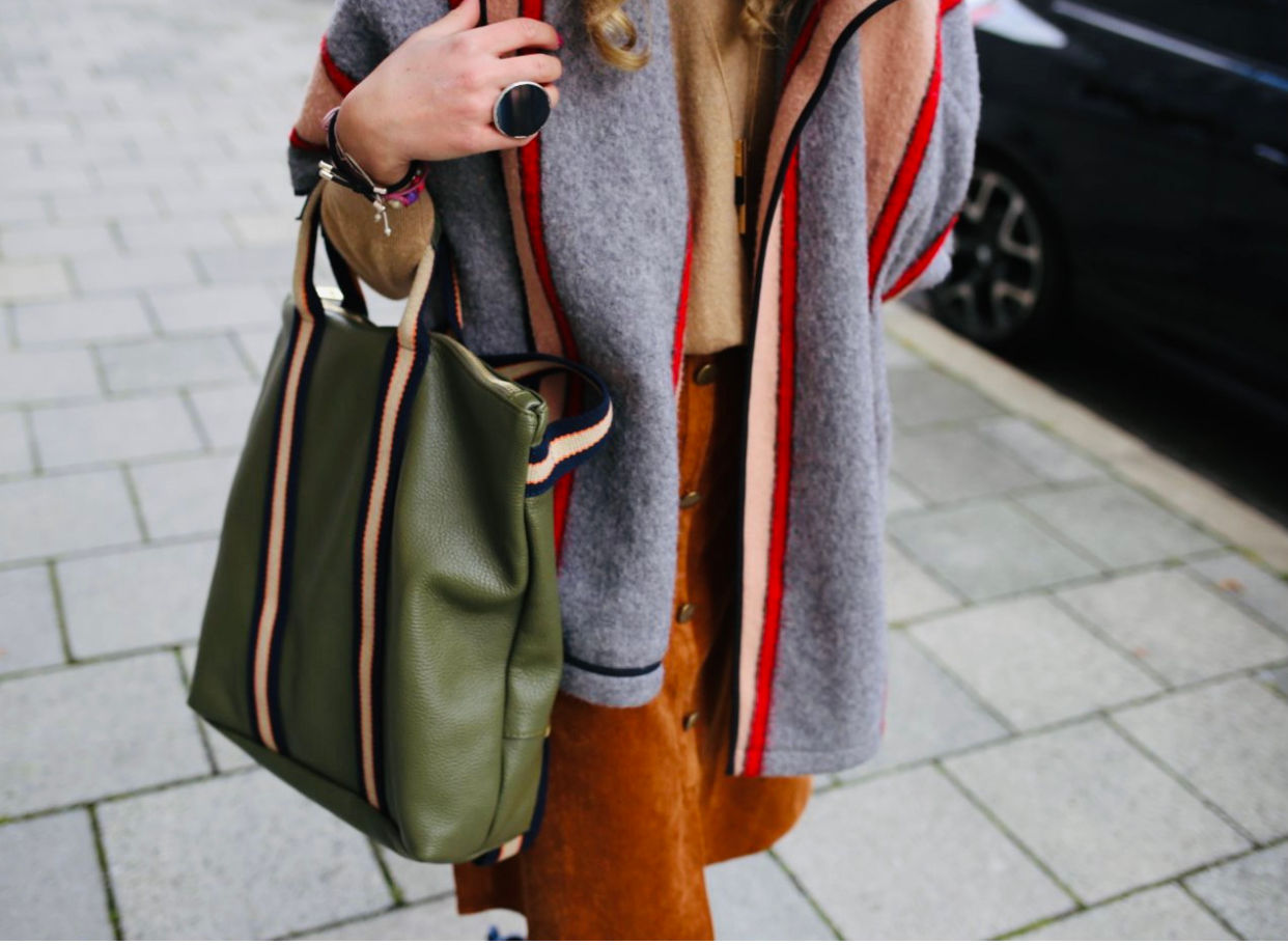 JASPER Damen Rucksack Tragerücksack Leder Olive Handtasche neu 2 in 1