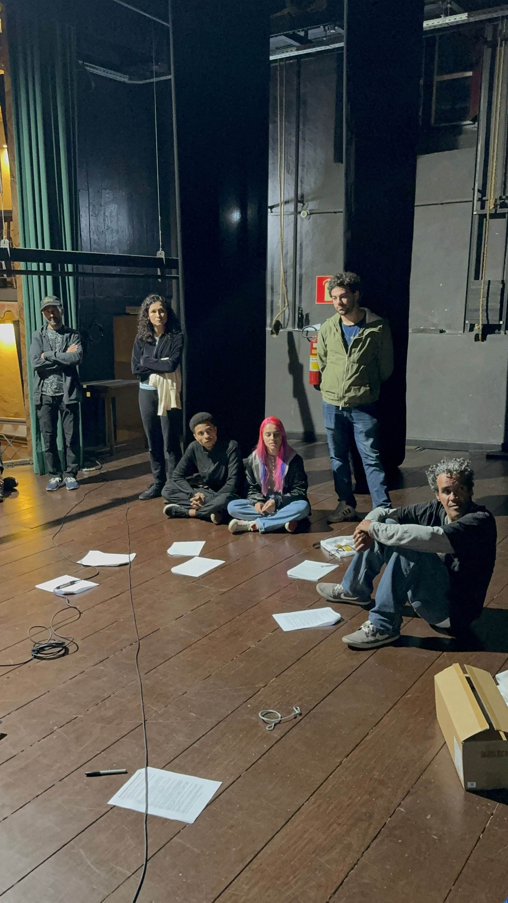 Curso de Iluminação Cênica no C.criA 