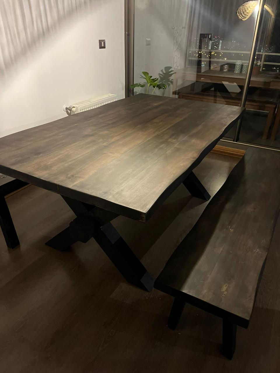 Miniatura: Mesa Negra de comedor