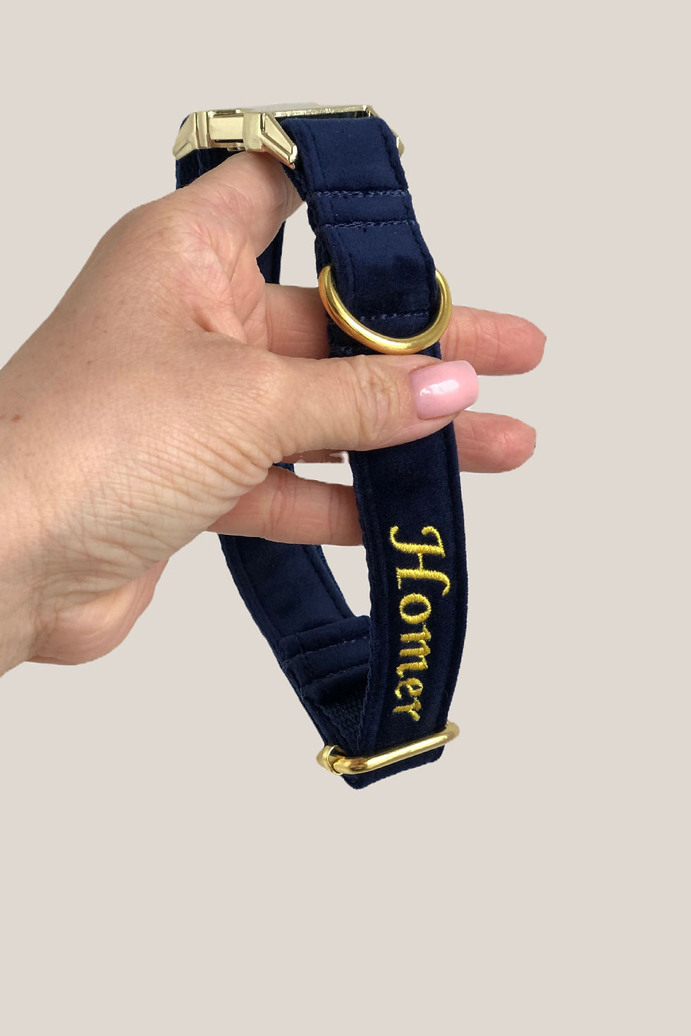 Obroża velvet z haftem imieniem psa