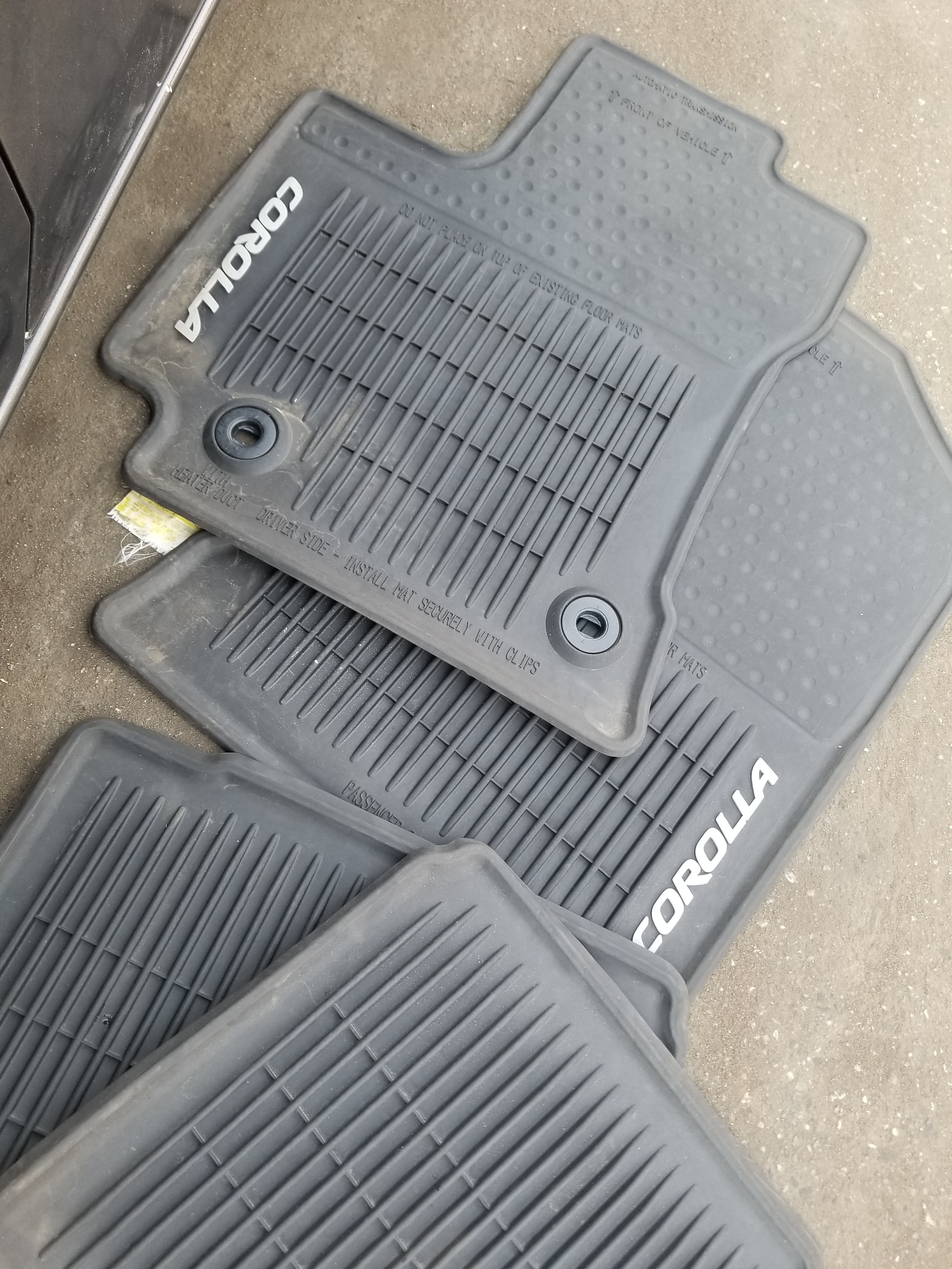 Footmat rubber mat for Toyota Corolla 2014 model 