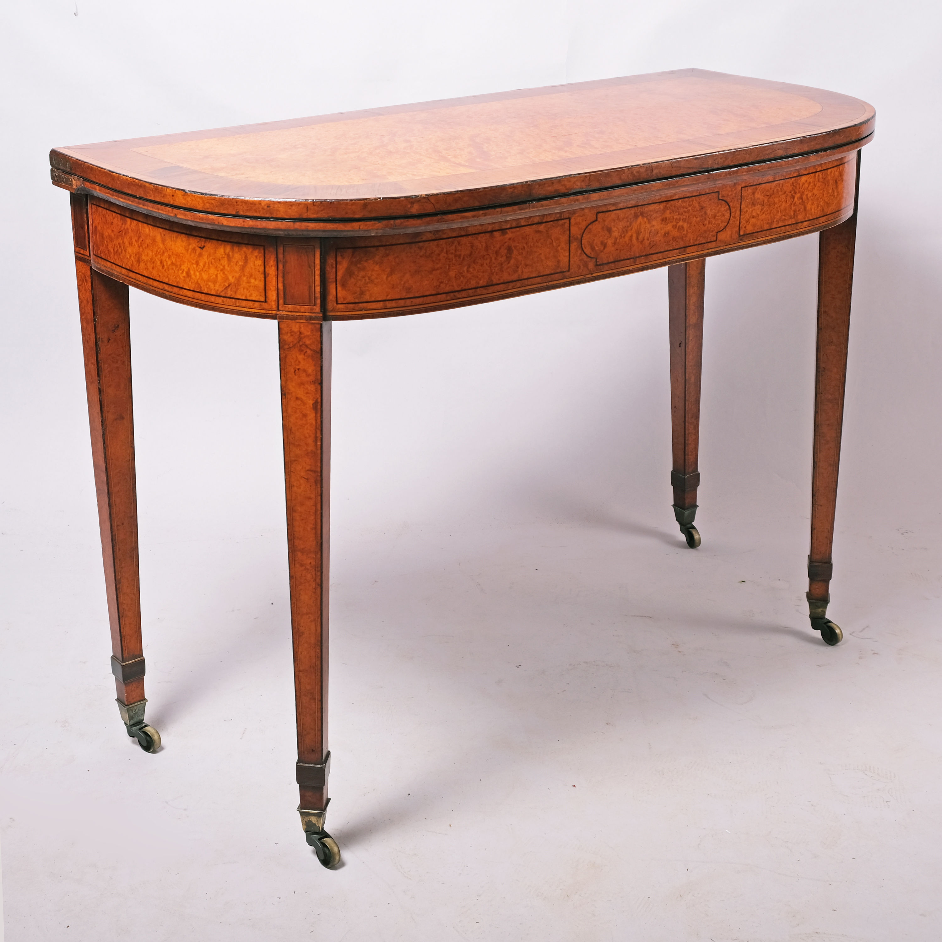 Late 18th Century Amboyna Tea Table