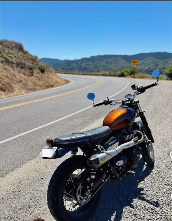 Thumbnail: TRiumph street scrambler 900