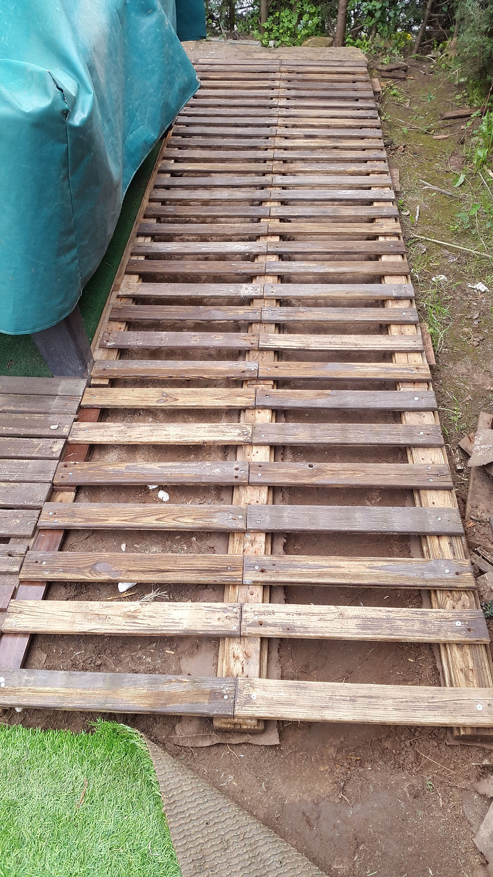 wooden platform suplimenta