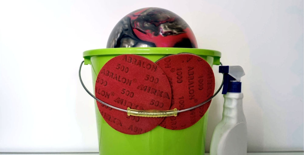 How to maintain a bowling ball at home