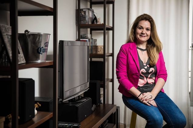 A empresária Priscila Guedes, em sua casa, no Brooklin (zona sul de São Paulo)