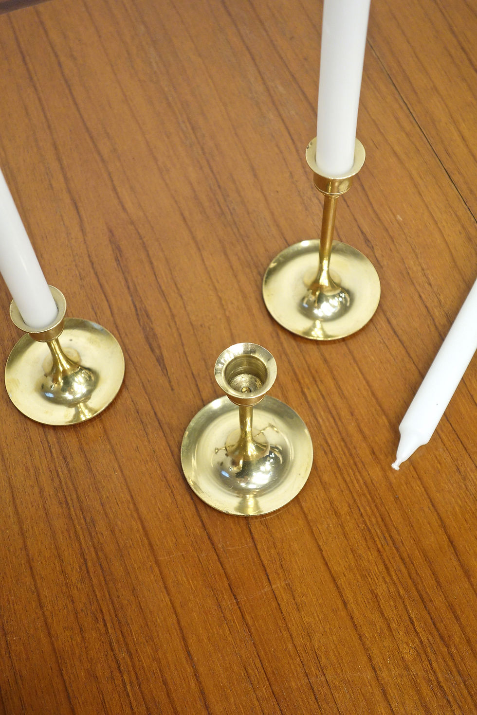 Miniature : Ensemble de 7 bougeoirs scandinave en laiton des années 1960's