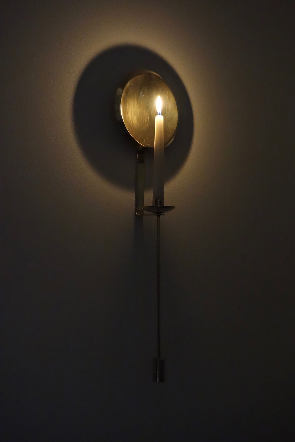 Miniature : Bougeoir mural scandinave en laiton