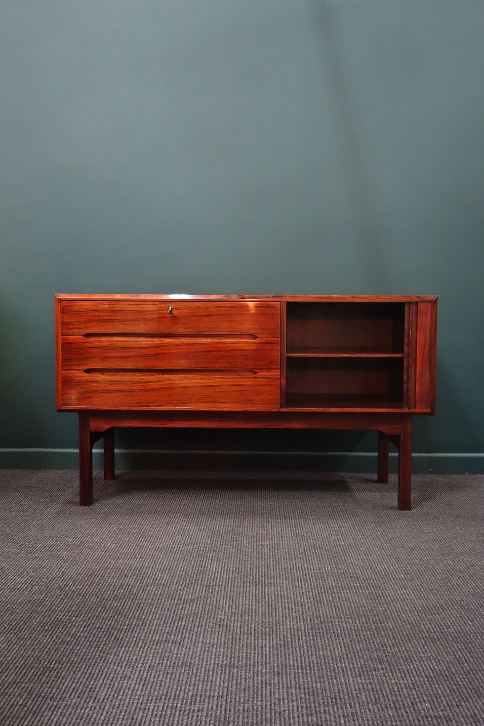 Miniature : Cabinet scandinave en Palissandre de Rio d' Arne Wahl Iversen pour Vinde Møbelfabrik, Danemark 1960's