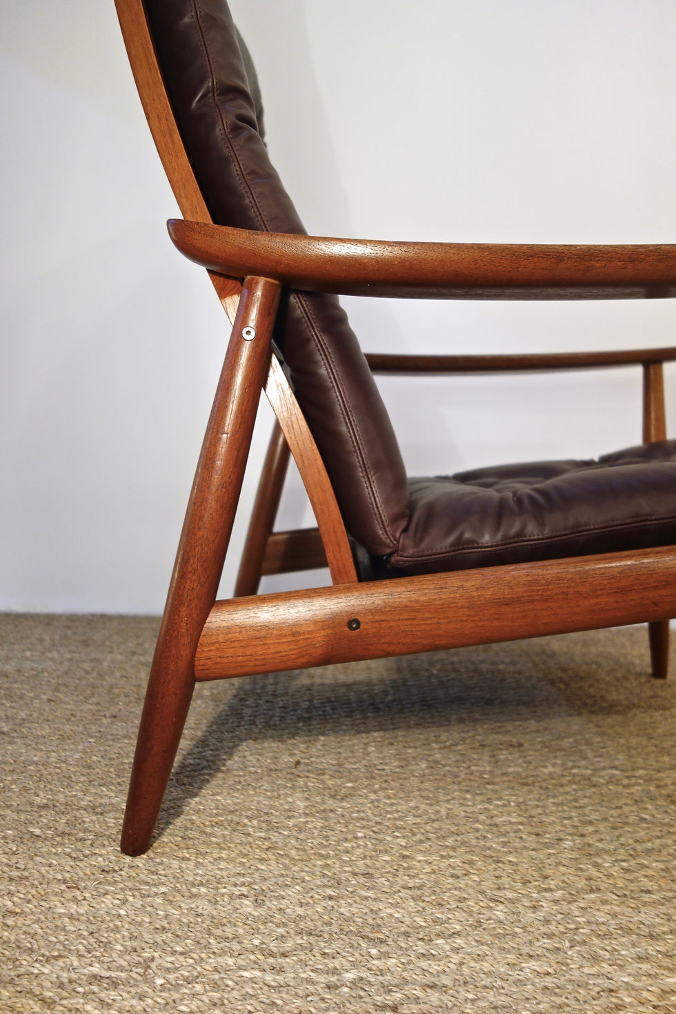 Miniature : Fauteuil scandinave en cuir d'Edvard Valentinsen pour Fraska et Samcom, Danemark 1960's