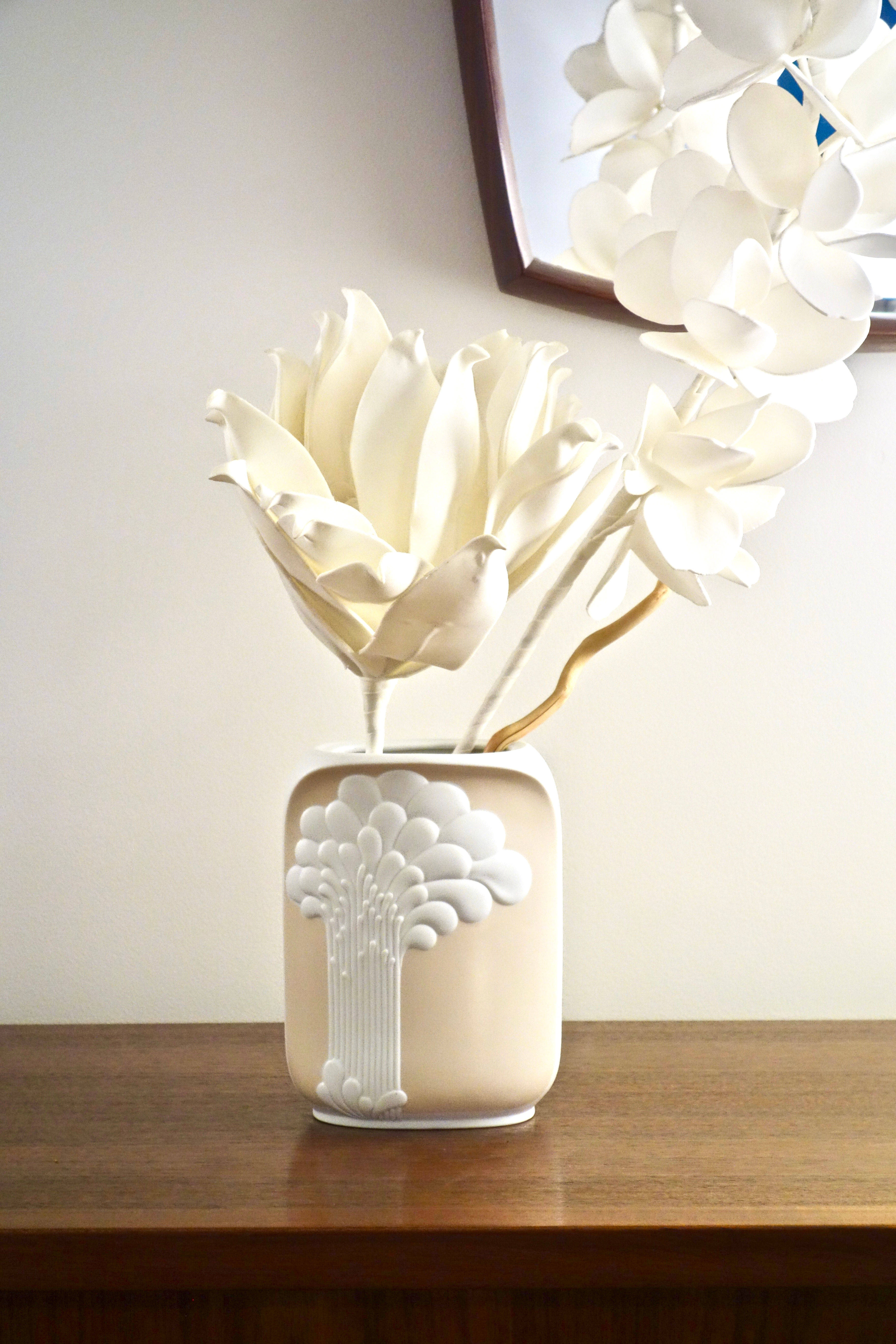 Vase Syrakus en porcelaine bicolore par Manfred Frey pour Kaiser, Allemagne 1960's