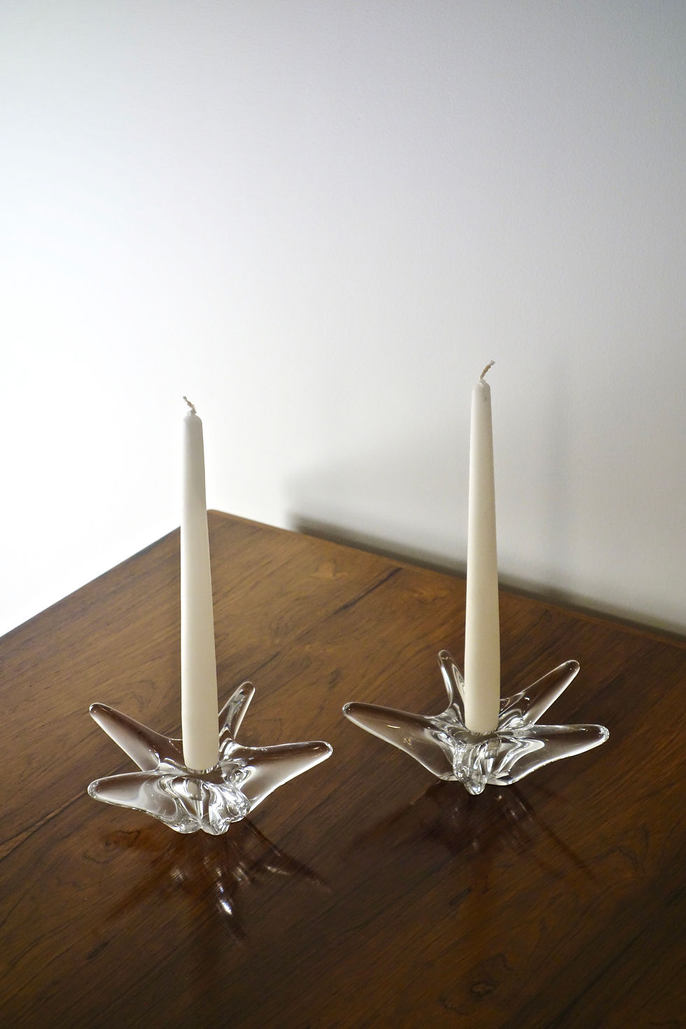 Miniature : Paire de bougeoirs "Étoiles de mer" en cristal signé Daum, France 1950's