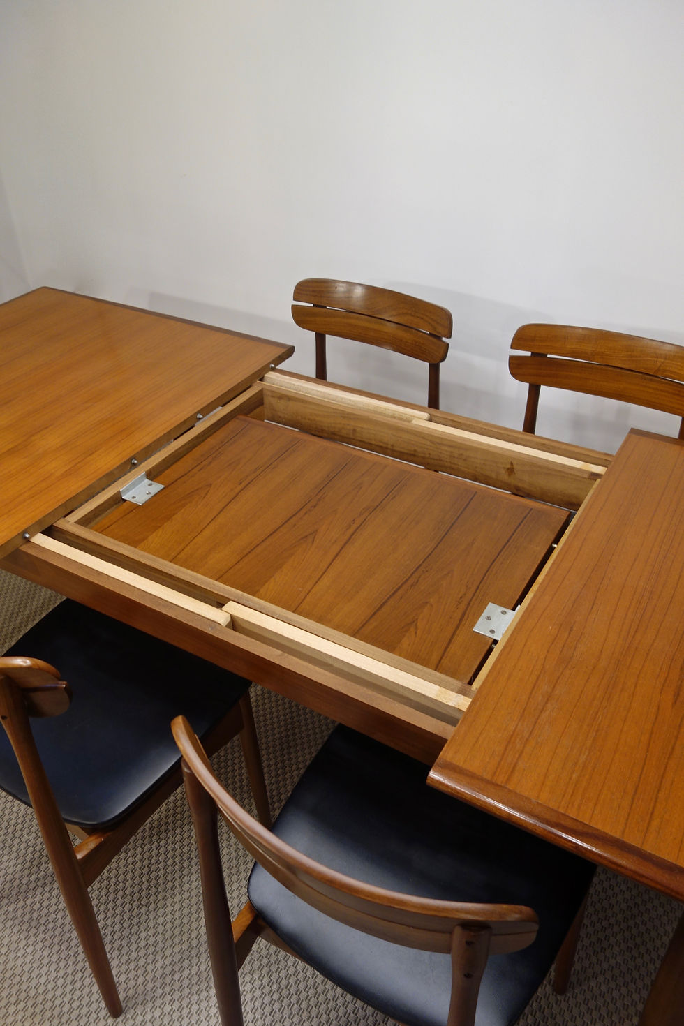 Miniature : Table à manger scandinave extensible
