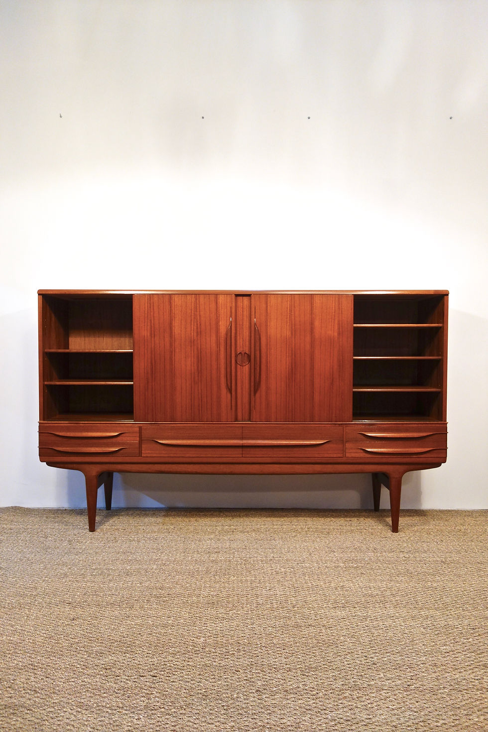 Miniature : Buffet "UM14" de Johannes Andersen pour Uldum Møbelfabrik