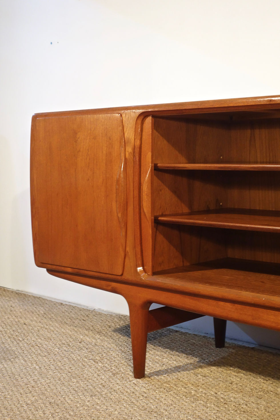 Miniature : Enfilade scandinave de Johannes Andersen pour Uldum Møbelfabrik