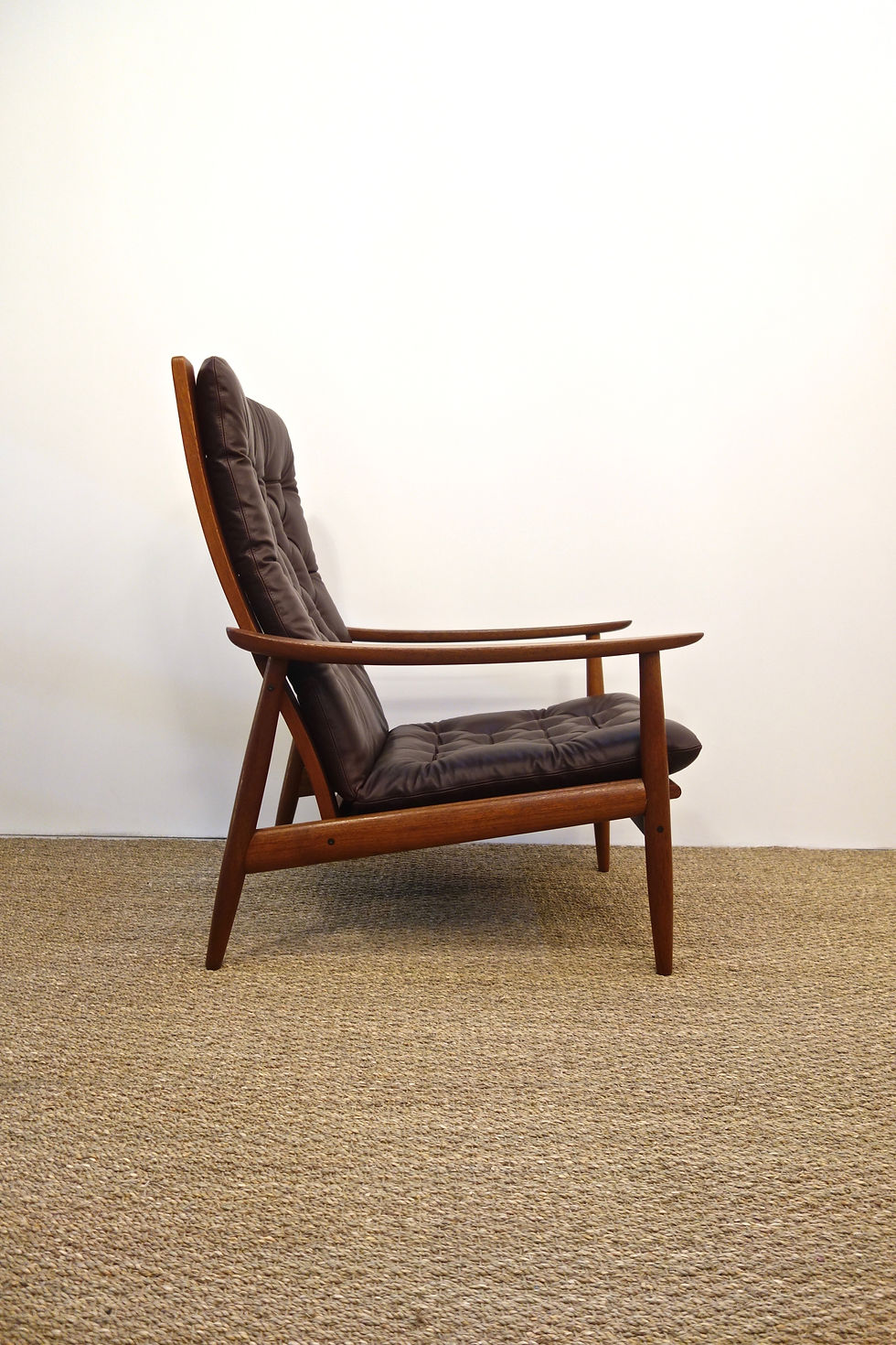 Miniature : Fauteuil scandinave en cuir d'Edvard Valentinsen pour Fraska et Samcom, Danemark 1960's