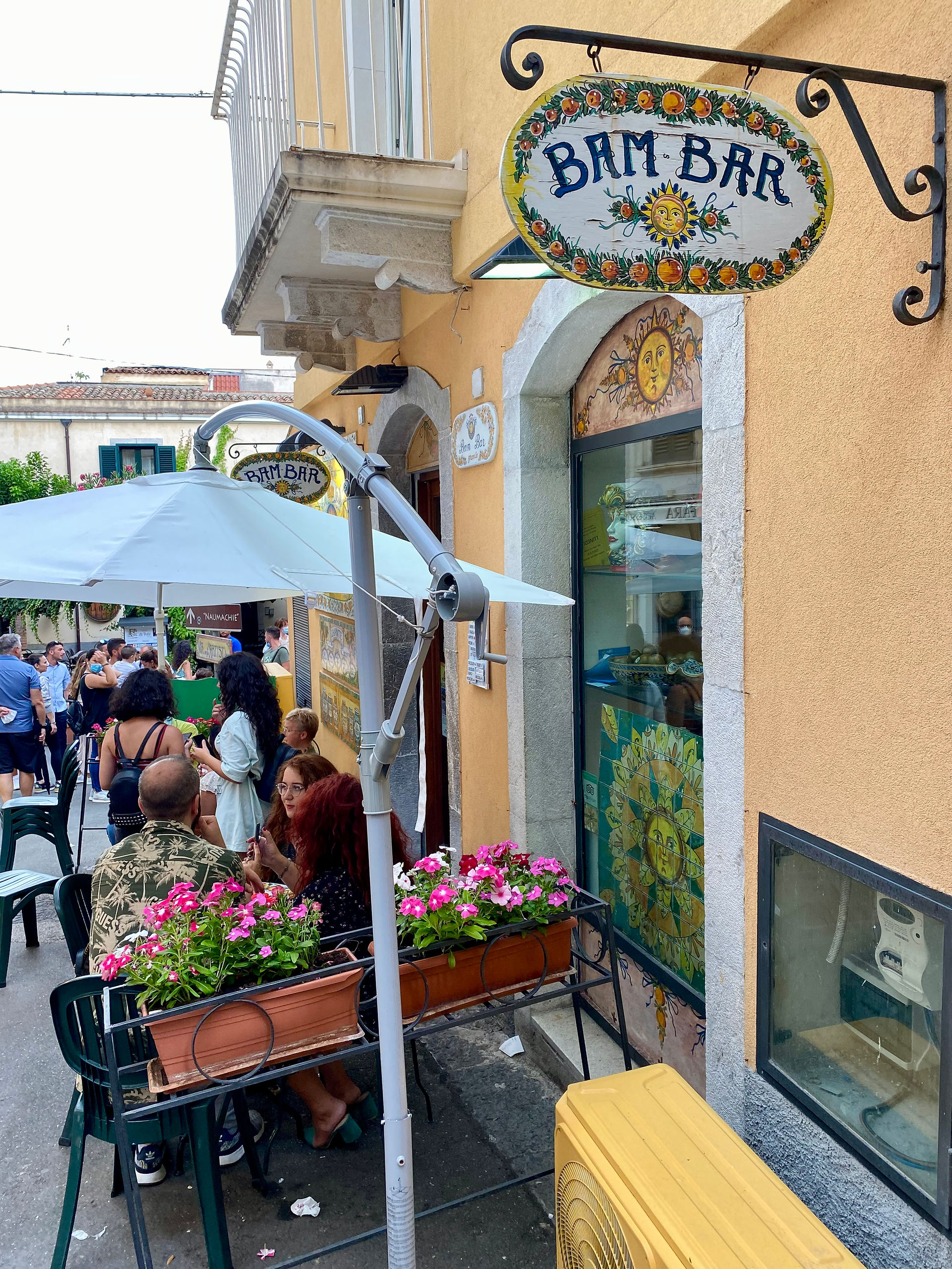 Sicily_taormina_city_center_where_to_eat_bam_bar