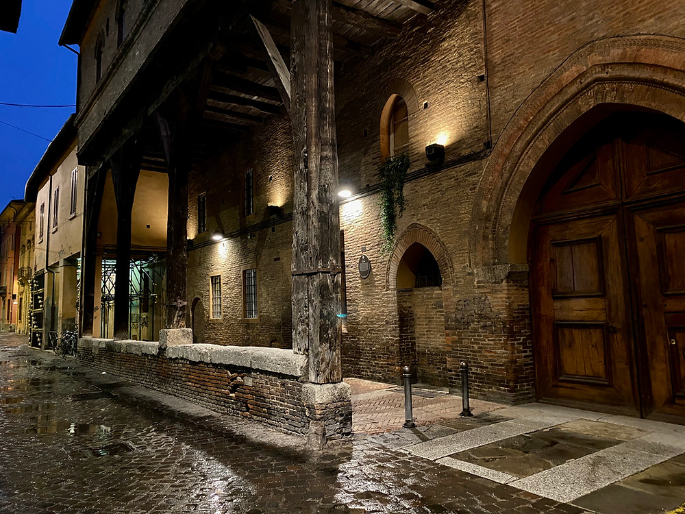 bologna-porticoes-medieval
