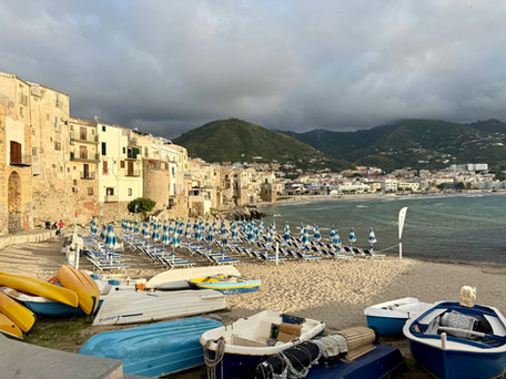 Sicily-Cefalu-old-port-beach