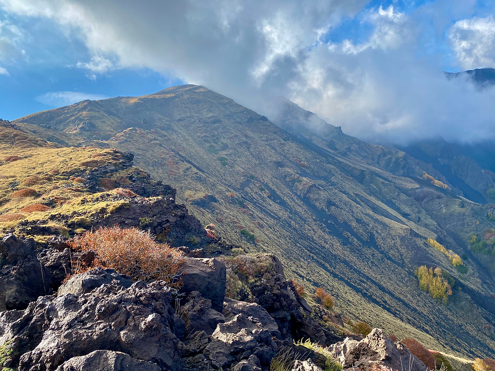 aci-galatea-legend-mount-etna-cyclops