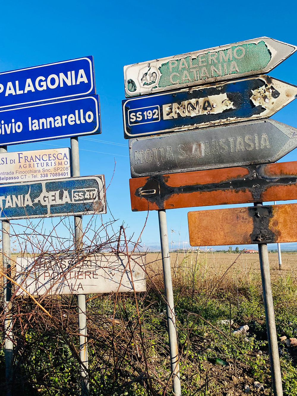 sicily-road-signs-confusing