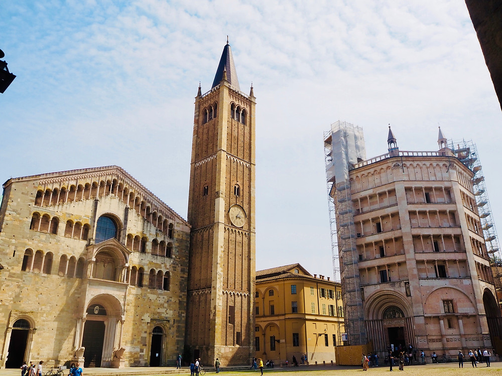 parma-italy-piazza-duomo-1