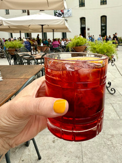 Sicily-Cefalu-aperitivo-negroni