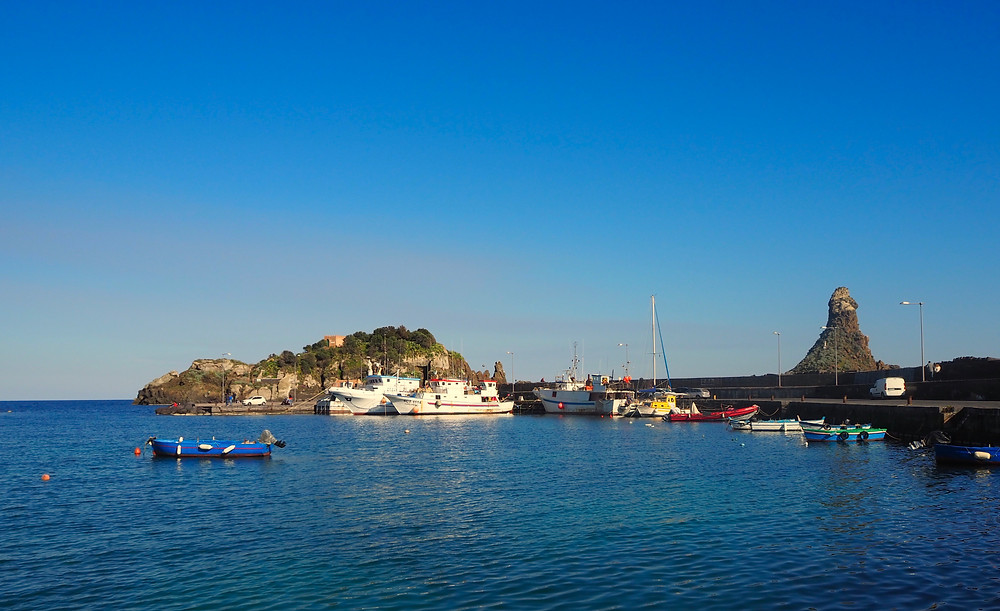 aci-trezza-harbor-ciclopi-isles