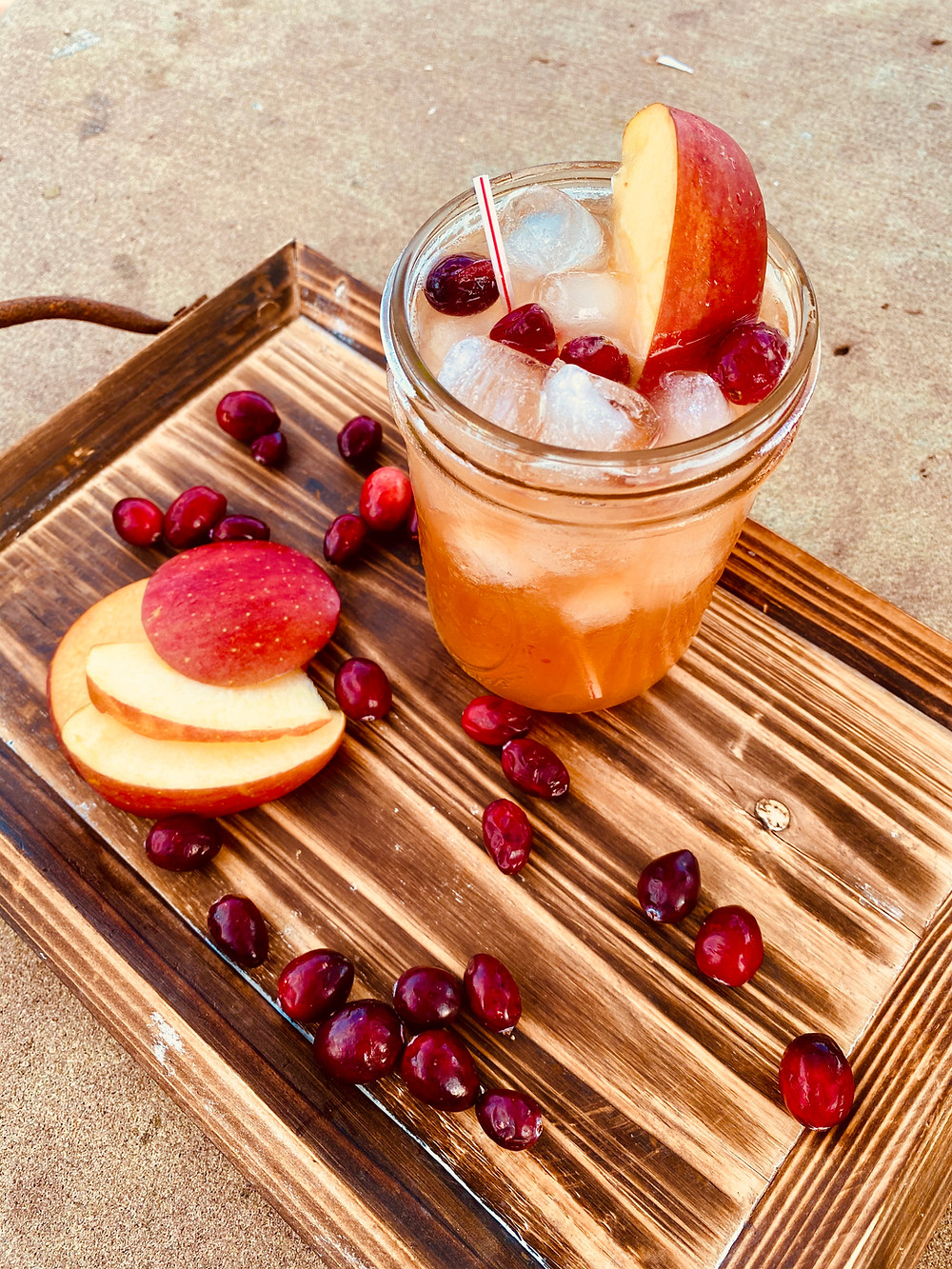 cranberry-apple-bourbon-punch-cocktail