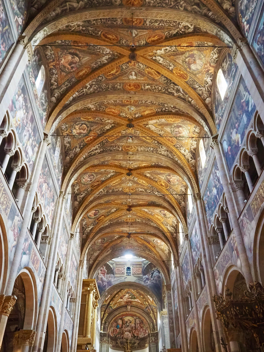parma-italy-piazza-duomo-3