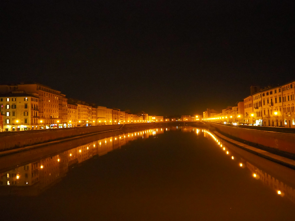 pisa-arno-river-night